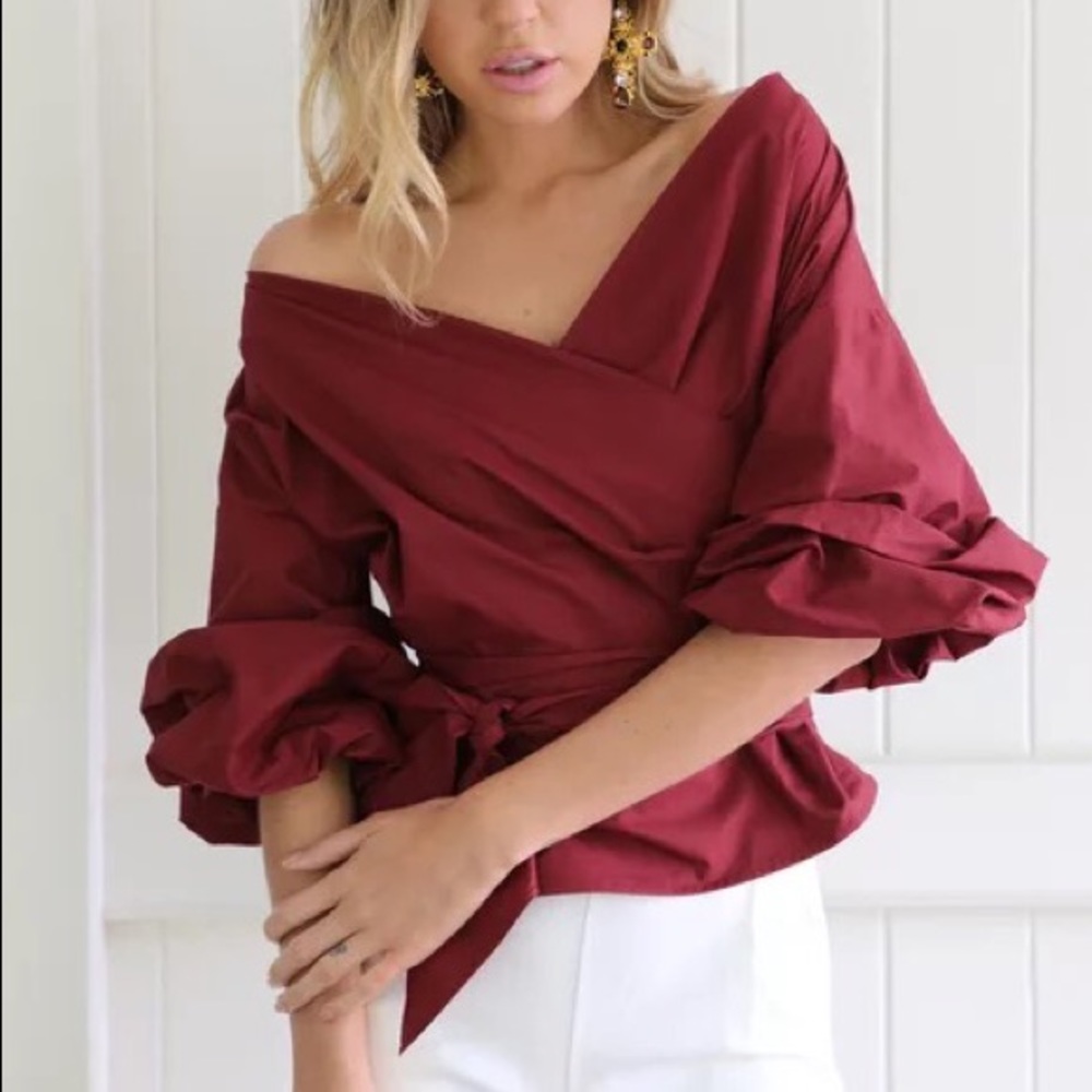 V-neck Top in 3 colors - Picture 4 of 5